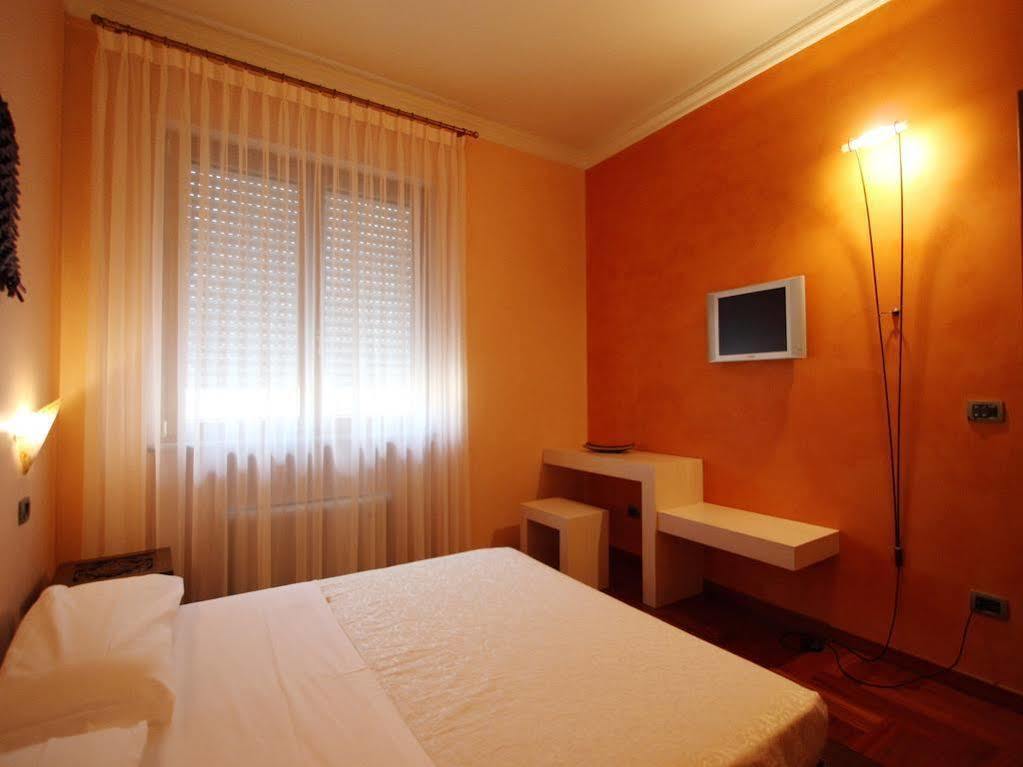 Casa Dei Mercanti Town House Lecce Exterior photo